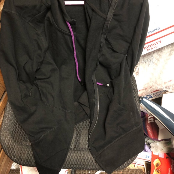 COPY - Extremely Rare! Old Navy Headphone Hoodie- 544 $35 or $30 w/offer - Picture 5 of 6